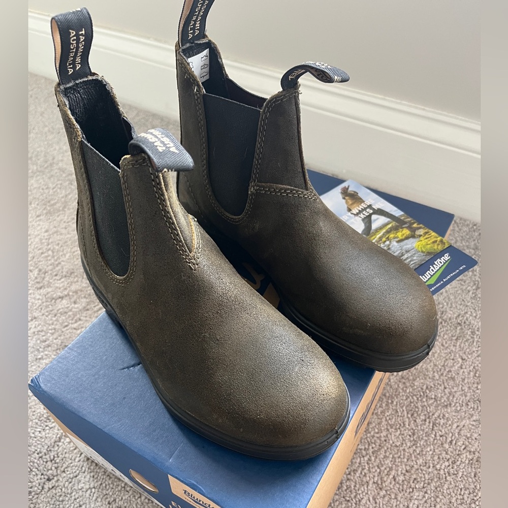 Blundstone 1615 Boots, NIB, 7.5